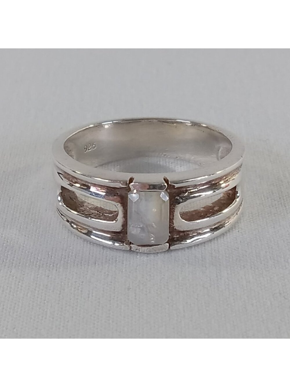 Sterling Silver 925 Moonstone Ring Size 7.5 Rectangle Bezel Set Band Style